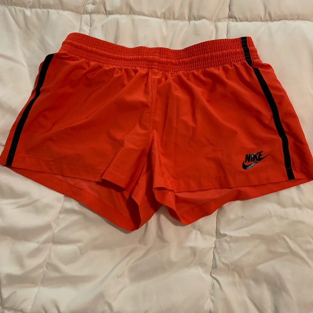 Nike running short with pocket